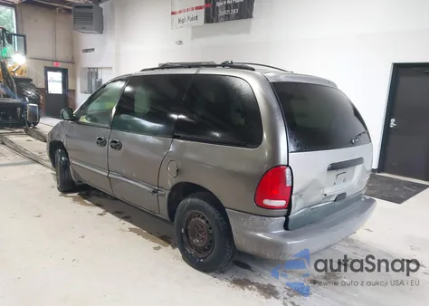 1998 Plymouth Voyager из США, поврежденный, VIN 2P4FP2536WR814152